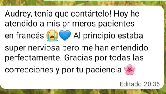 Mensaje WhatsApp: atendió a sus primeros pacientes en francés